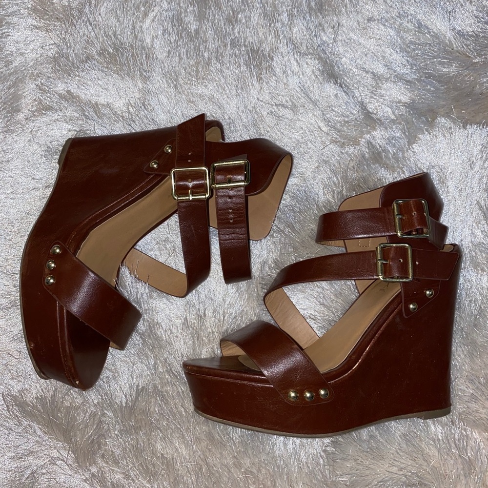 Brown Wedges